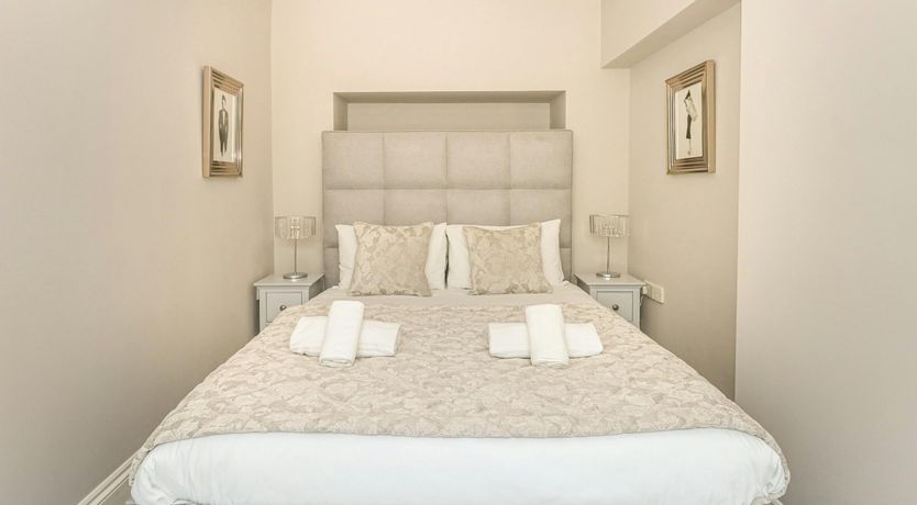 Photo of Seashell Snug