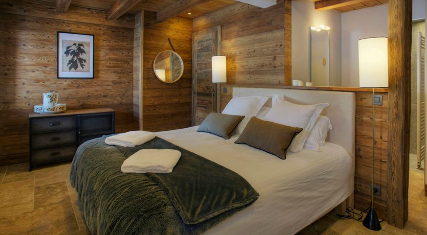 Photo of Mountain Moon