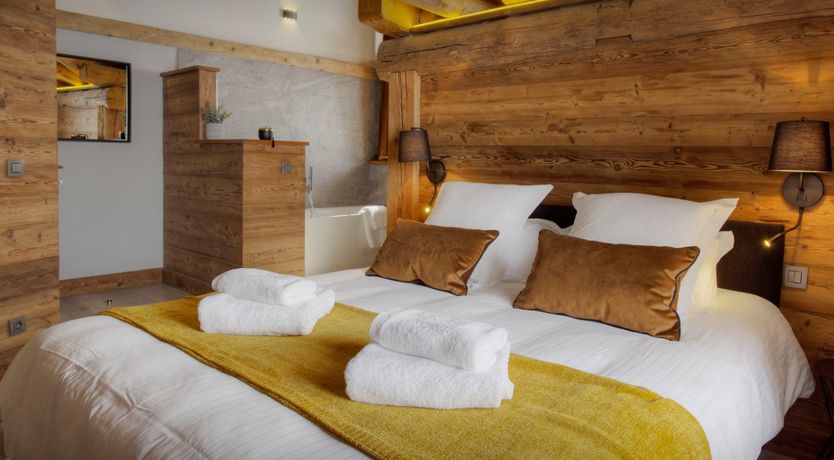 Photo of Mountain Moon