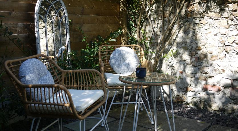 Photo of Wisteria Waves