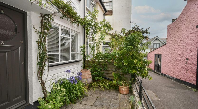 Photo of Wisteria Waves