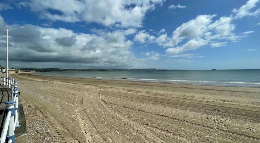 Photo of Esplanade Retreat