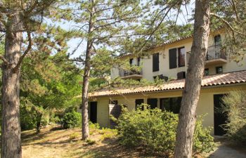 Domaine de Château Laval Holiday Home