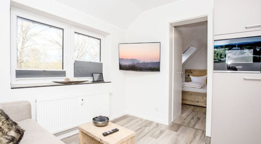 Photo of Winterfreude