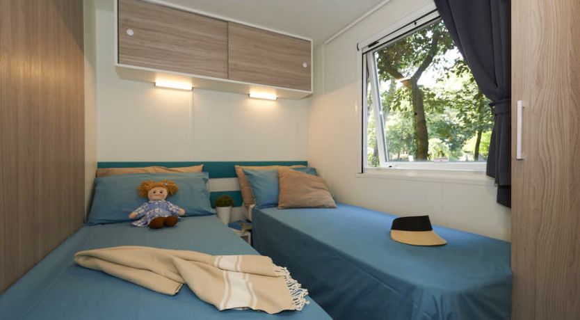 Photo of Maxi Caravan Ischia