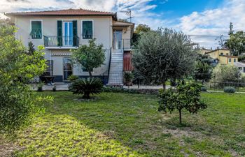Alessandro Holiday Home