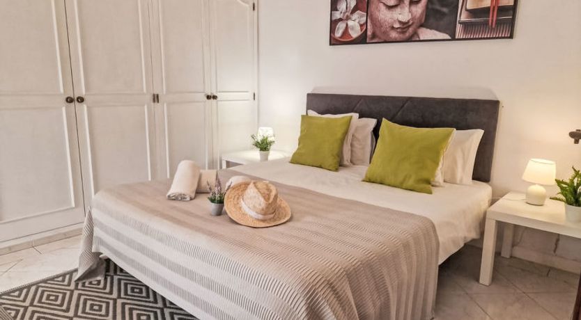 Photo of V2 Caliços