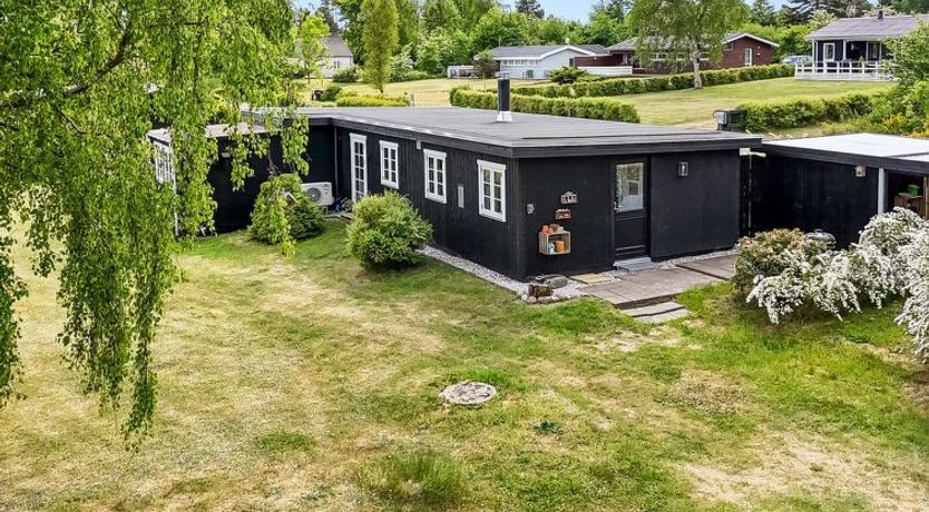 Photo of "Blomma" - 1km from the sea