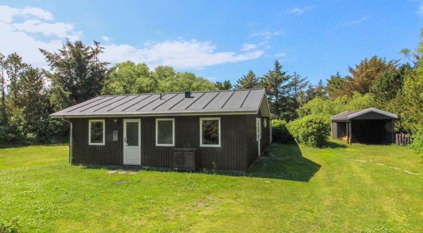 Photo of "Ylva" - 650m from the sea