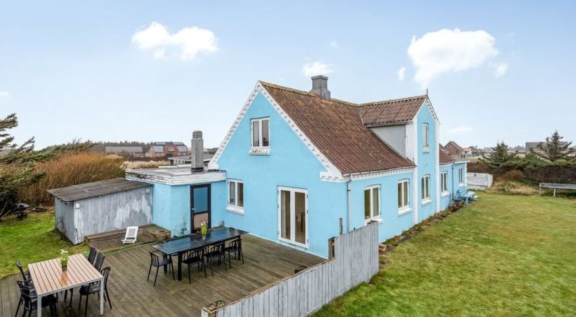 Photo of "Laurentia" - 200m from the sea