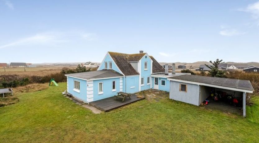 Photo of "Laurentia" - 200m from the sea