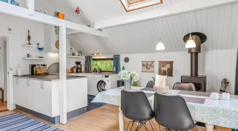 Photo of "Ung" - 30km from the sea