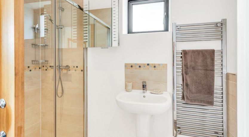 Photo of 3 Bed in Northam