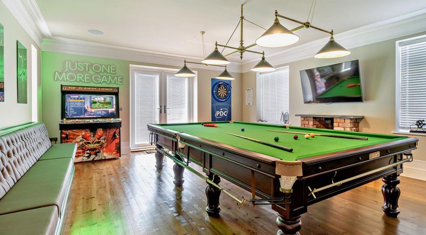 Photo of 7 Bed in Whitchurch