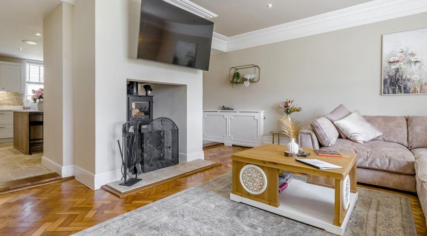 Photo of 7 Bed in Prees