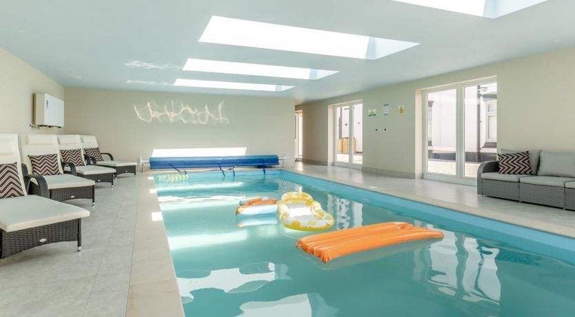 Photo of 7 Bed in Prees