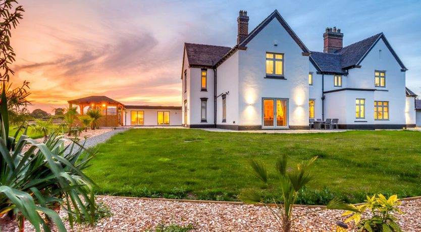 Photo of 7 Bed in Prees