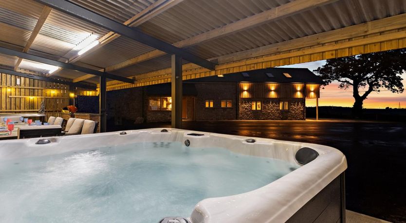 Photo of 6 Bed in Denbigh