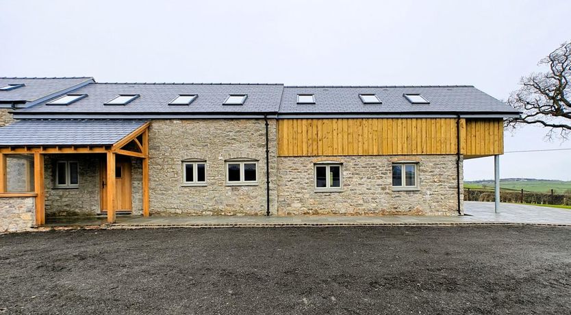 Photo of in Denbigh (95844)