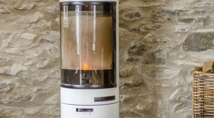 Photo of 6 Bed in Llannefydd