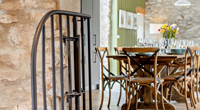 Photo of 6 Bed in Llannefydd