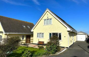 in Rhosneigr (95840) Holiday Home
