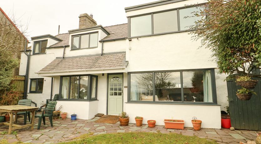 Photo of Bryn Teg Cottage