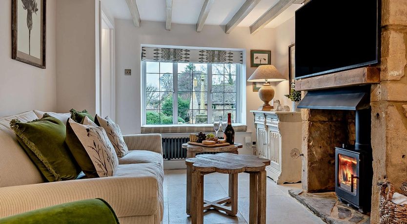 Photo of 2 Bed in Broadway