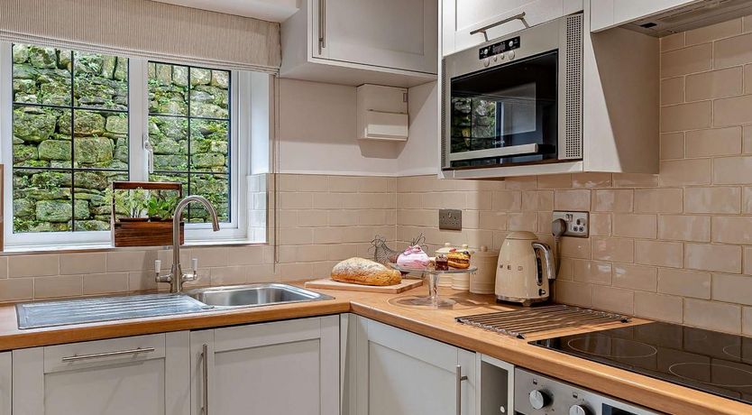 Photo of 2 Bed in Snowshill