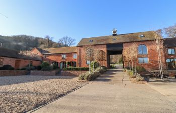 Fairoaks Barns Holiday Home