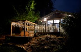 Photo of sir-george-baker-cabin