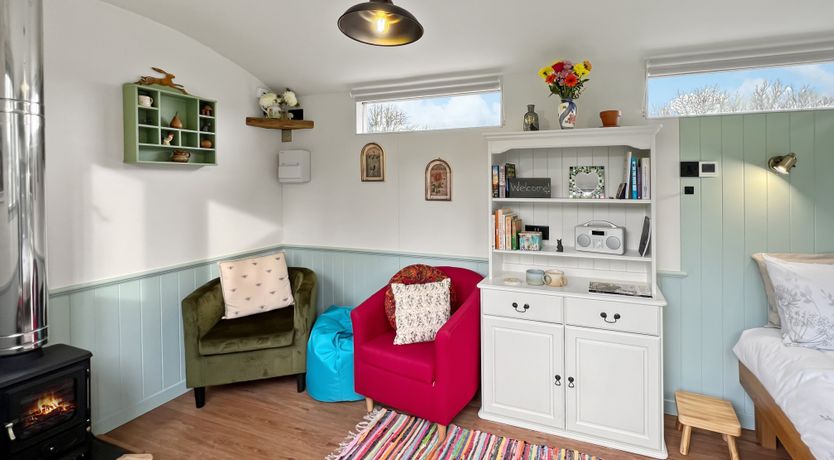 Photo of Foxgloves Hut, Brompton Regis