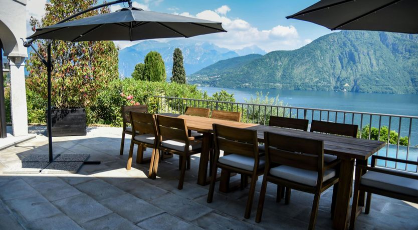 Photo of Lago & Montagne