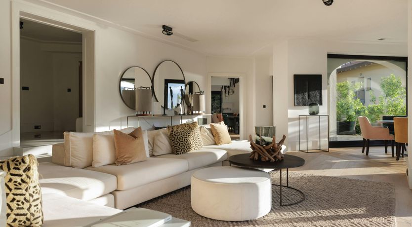 Photo of Lago & Montagne