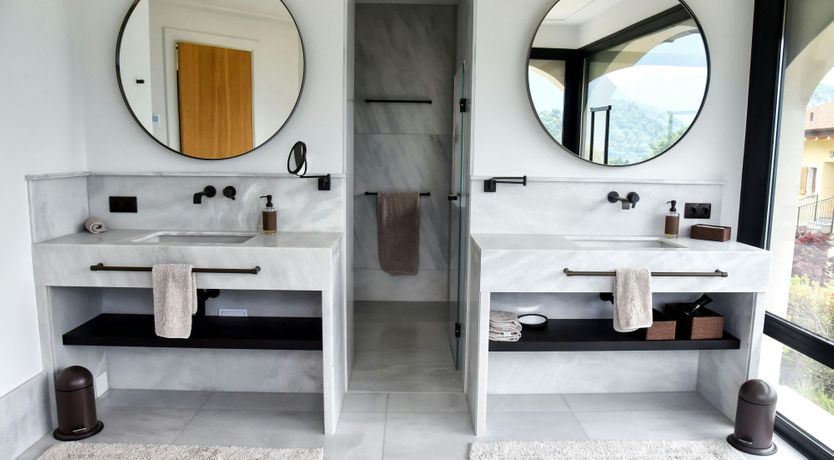 Photo of Lago & Montagne