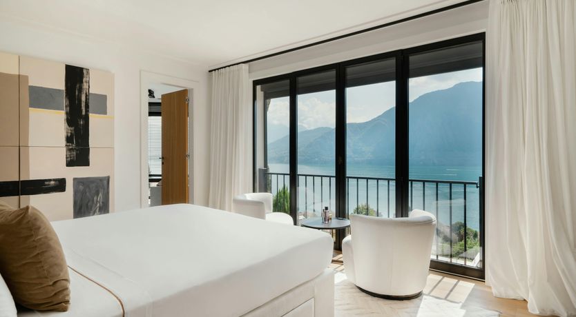 Photo of Lago & Montagne