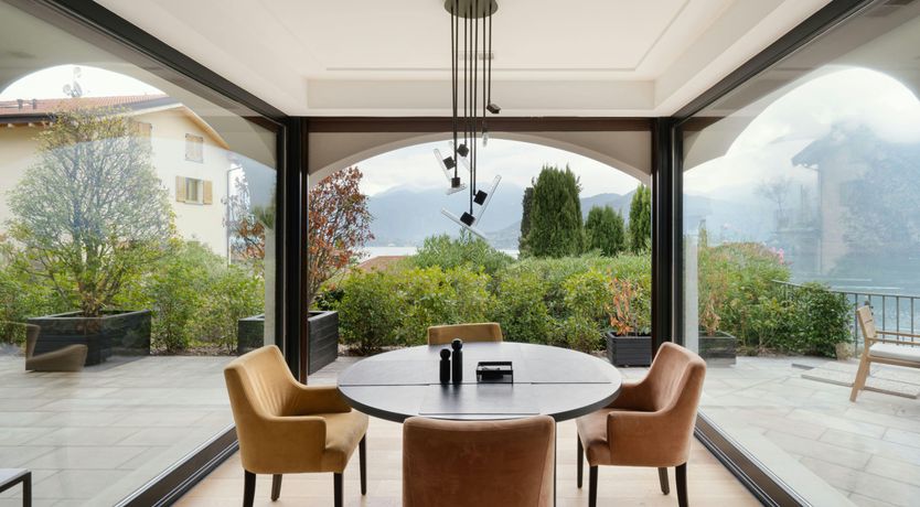 Photo of Lago & Montagne