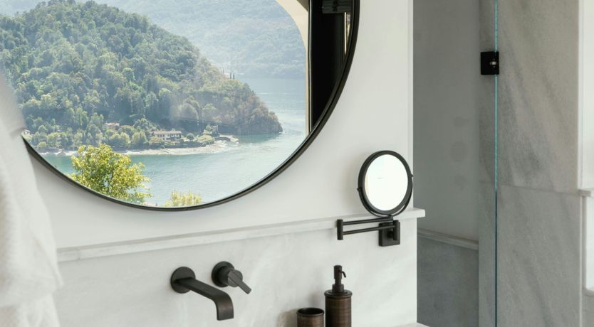 Photo of Lago & Montagne