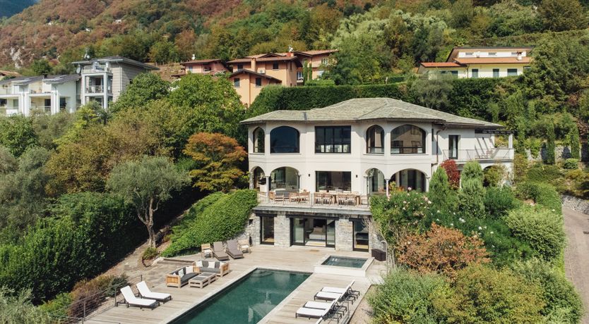 Photo of Lago & Montagne