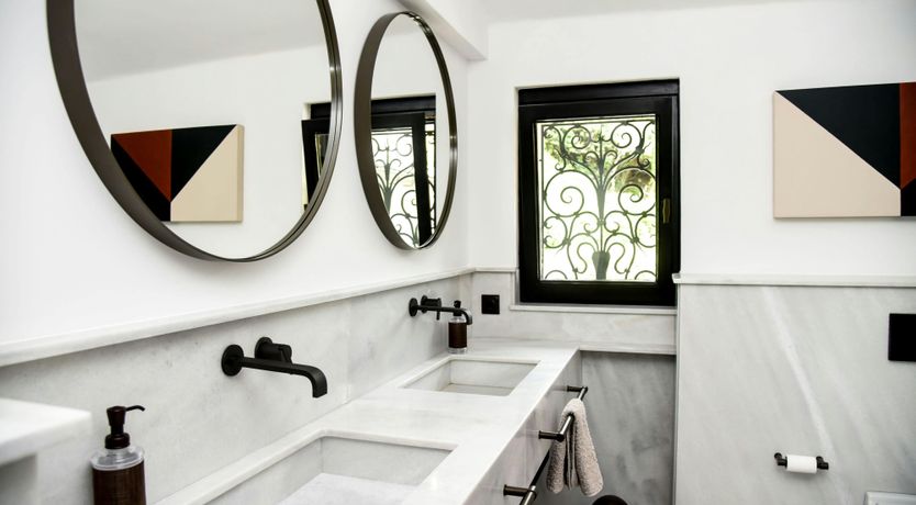 Photo of Lago & Montagne