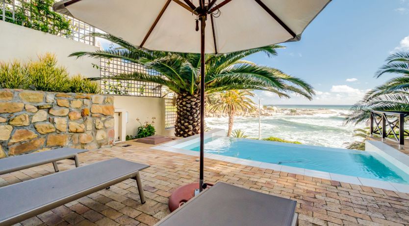 Photo of Infinite Number of Bays