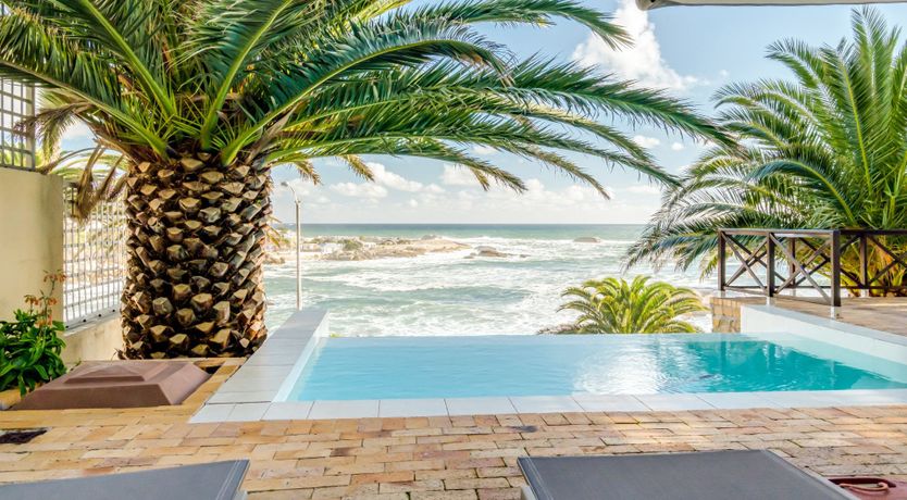 Photo of Infinite Number of Bays