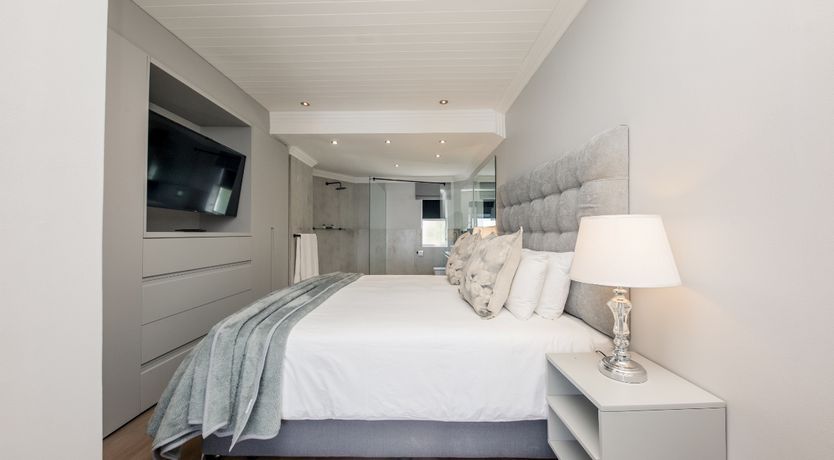 Photo of Bay of Palms