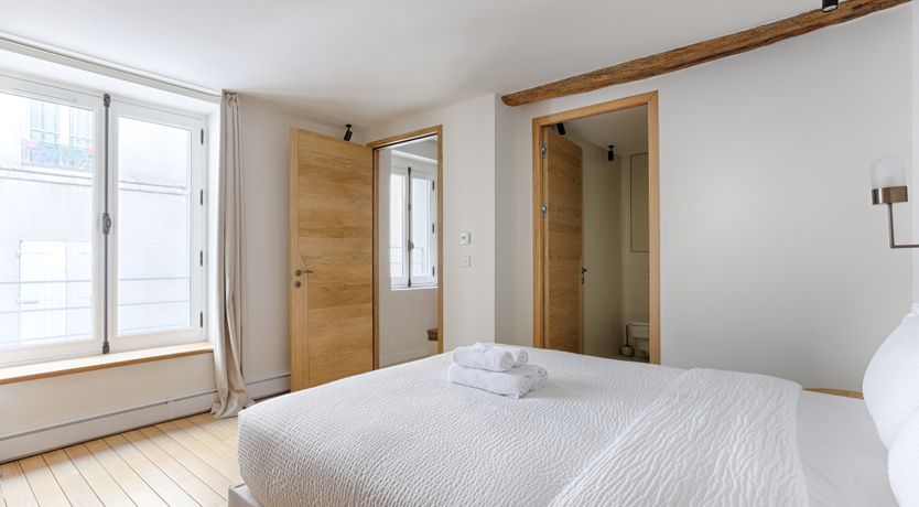 Photo of The Parisian Pearl