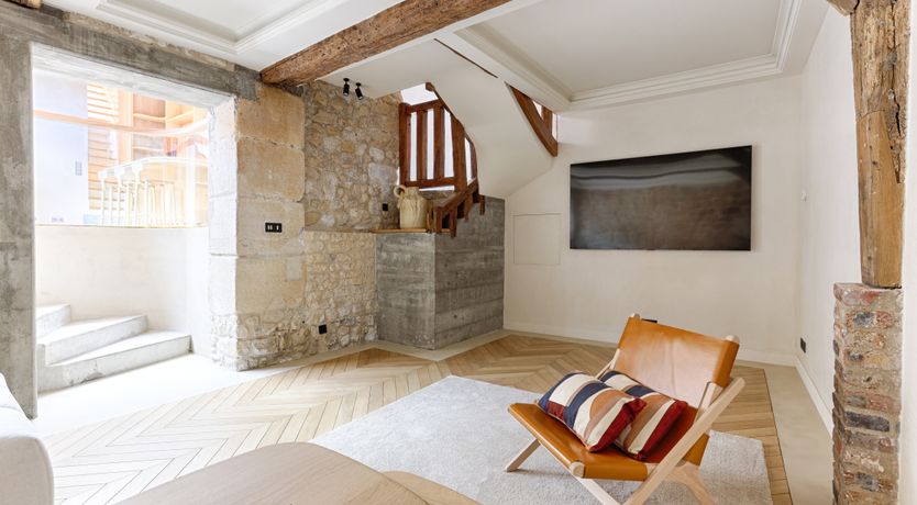 Photo of The Parisian Pearl