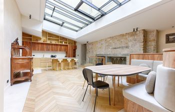 The Parisian Pearl Holiday Home