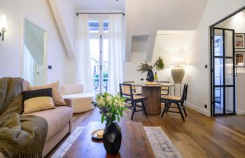 Champs Elysium Holiday Home