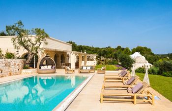 Trullo Delight Holiday Home