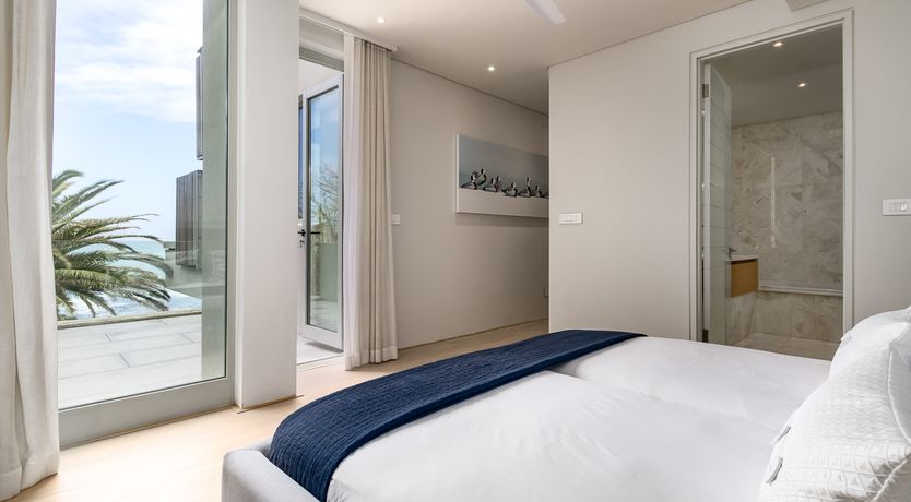 Photo of On the Boulder’s Back