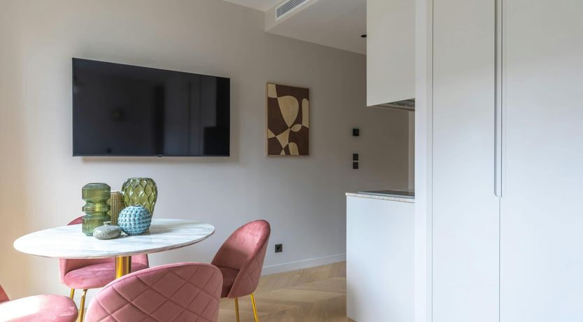 Photo of The Parisian Life